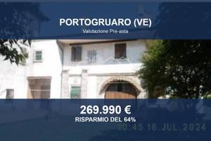 Immobile in asta di 610 m² con più di 5 locali a P