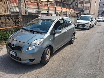 Yaris 1.3 AUTOMATICA  97.000km!! 