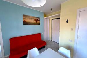 BILOCALE ARREDATO in ZONA CENTRO - MARE