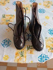 paio di anfibi numero 41 