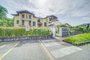 ALBIZZATE - QUADRILOCALE DUPLEX CON DOPPI SERVIZI