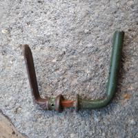 Vecchia maniglia doppia in alluminio/ferro