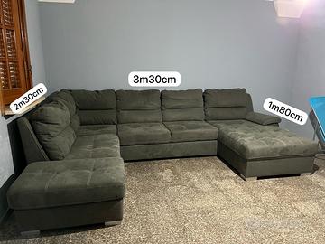 Divano nuovissimo a U