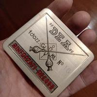 VECCHIA SCATOLA DI LATTA AGHI PER SIRINGA "DEA"