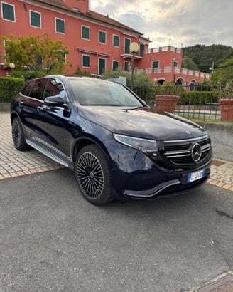 MERCEDES EQC 400