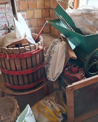 torchio per vino e deraspatrice