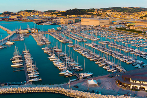 Posto barca a terra Marina Dorica