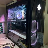 PC OMEN CON SCHERMO CURVO 30 POLLICI