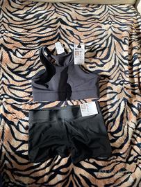 Top e pantaloncini palestra