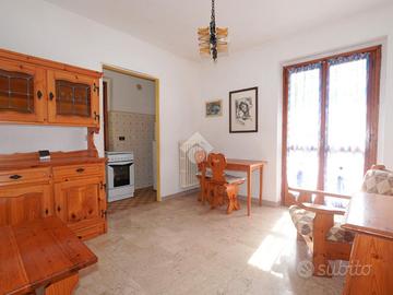2 LOCALI A GRAVERE