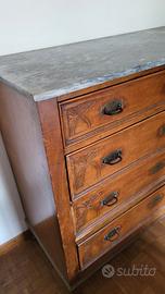 Cassettone antico con piano in marmo 