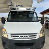 Iveco Daily 35 S 14 con tenda