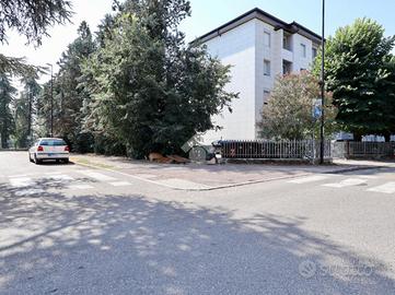 3 LOCALI A REGGIO NELL'EMILIA