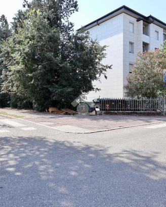 3 LOCALI A REGGIO NELL'EMILIA