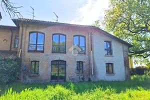 CASA SEMINDIPENDENTE A FERRARA