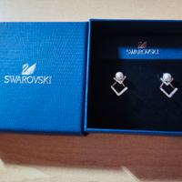 Orecchini pendenti. Marca Swarovski. Modello Edify