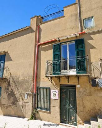 Casa indipendente di 500 m² con più di 5 locali e 