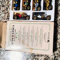 Auto d'epoca in miniatura 