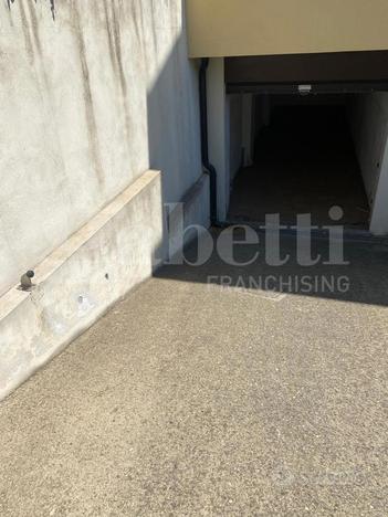 Box/Posto auto Lamezia Terme [Cod. rif 3176807VCG]