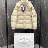 piumino Prada in tessuto ultraleggero anti-strappo