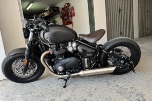 Triumph bobber 1200