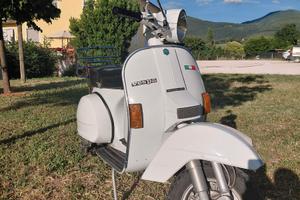 Vespa Px 125 E Arcobaleno 1985. Per Amatori