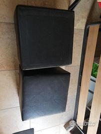 Sgabelli a cubo neri