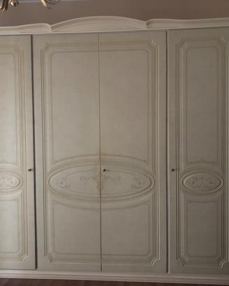 Camera da letto con trittico