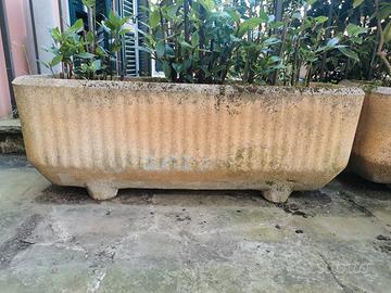 Fioriere in graniglia di marmo e cemento