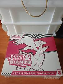 box carte pokemon bianco