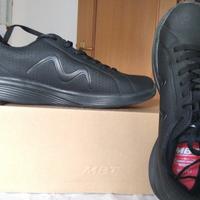 MBT sneakers nere