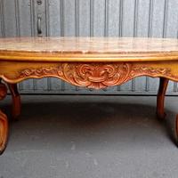 Tavolino da salotto con piano in marmo