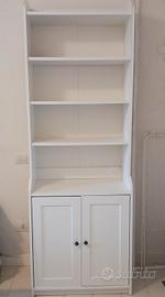 Mobile alto Ikea modello Hauga 