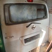 sportello posteriore nissan nv200