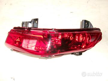 FARO POSTERIOTRE SINISTRO PIAGGIO MP3 350 SPORT
