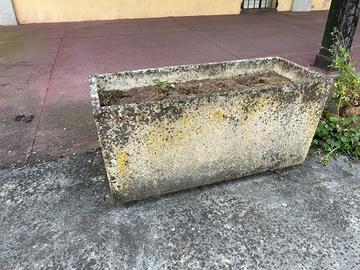 4 Vasi in cemento