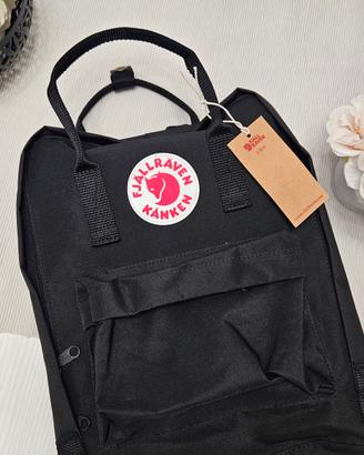 zaino nuovo Fjallraven kanken nero 