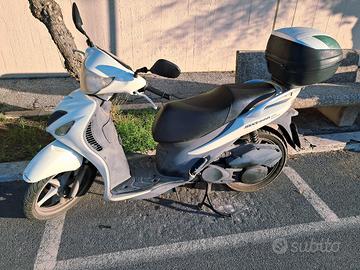 Suzuki Sixteen 125