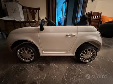 Fiat 500 elettrica con telecomando o guida autonom