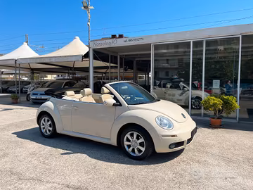 Volkswagen New Beetle 1.6 Cabrio