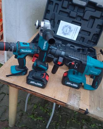 tris attrezzi con accessori 