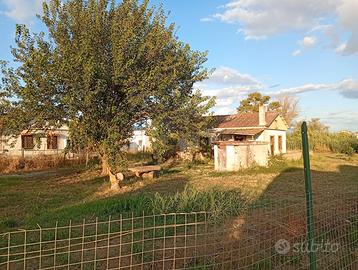 Indipendente rustico + terreno Pontecagnano Faiano