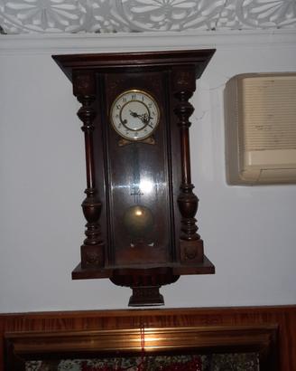 orologio a pendolo da parete restaurato