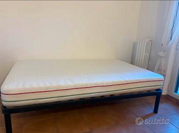 Letto a una piazza e mezza