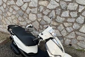 Piaggio scooter 50