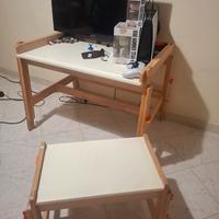 Tavolo gioco piccola scrivania con sgabello