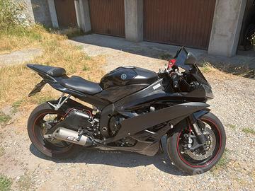 Yamaha YZF R6 2007, tagliandata maggio 2026