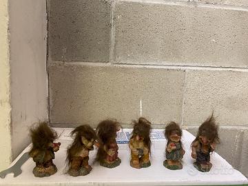 6 mini trolls