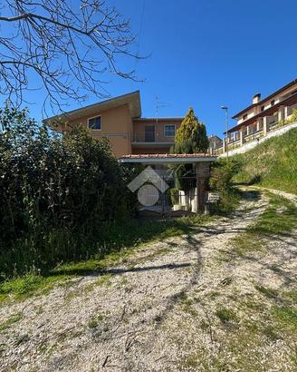 CASA INDIPENDENTE A CELLINO ATTANASIO