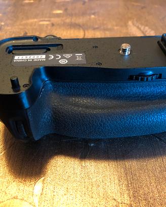 Nikon Battery Grip MB-D16 + batteria